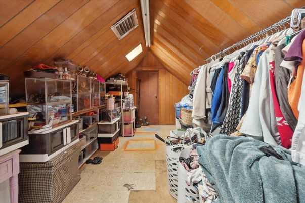 Interior, Walk-in Closets, Wooden Ceilings, Wooden Walls