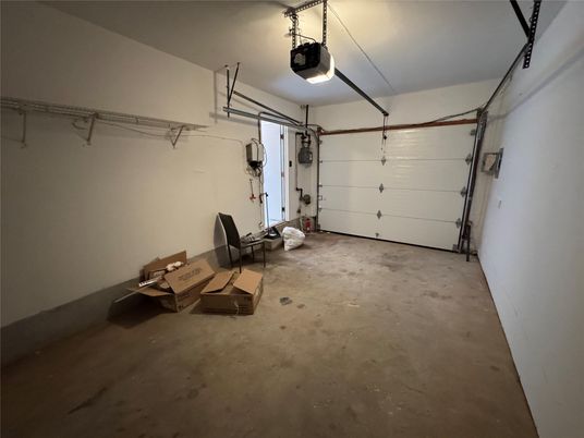 Garage, Interior
