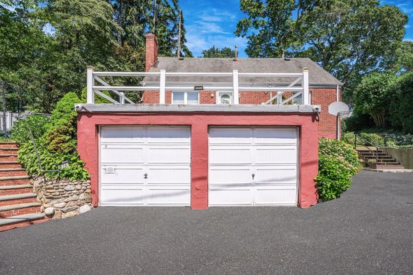 Detached Garage, Exterior