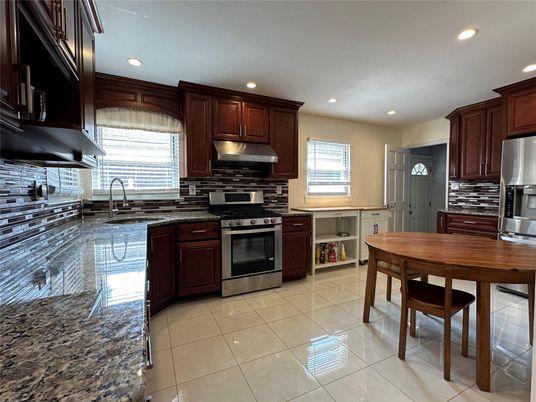 Dining room, Interior, Kitchen, Recessed Lighting, Stainless Steel Appliances