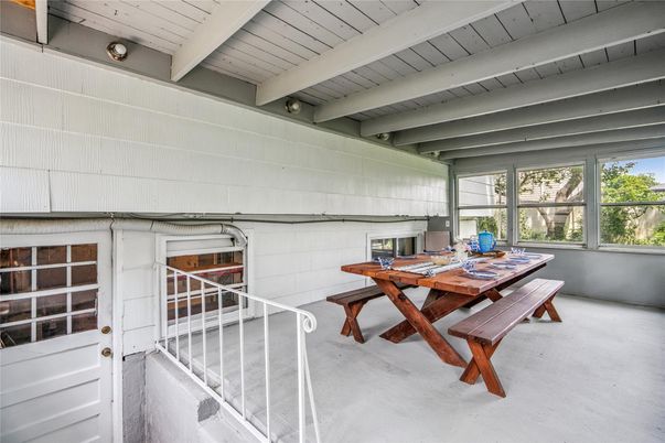 Dining room, Interior