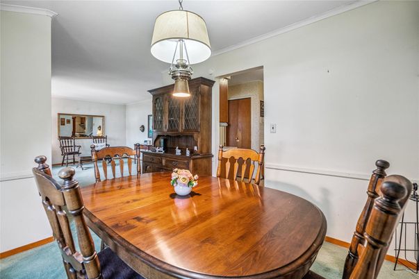 Dining room, Interior