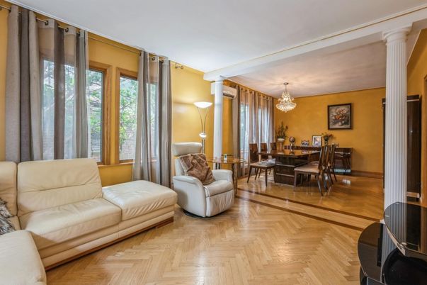 Chandelier, Dining room, Interior, Wood Texture Flooring