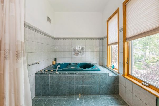 Bathroom, Hot Tub, Interior
