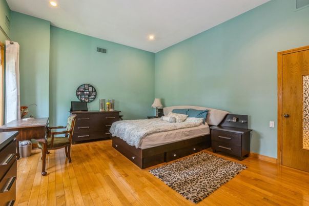 Bedroom, Home Office, Interior, Recessed Lighting, Wood Texture Flooring