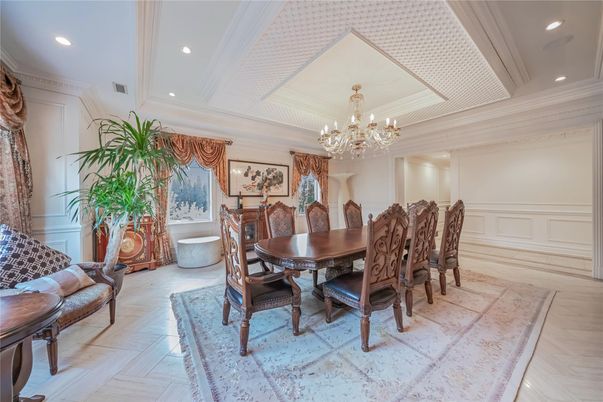Chandelier, Dining room, Interior, Recessed Lighting, Wood Texture Flooring