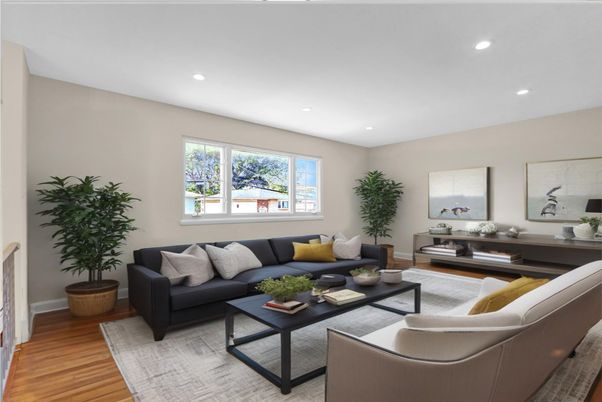 Interior, Living room, Recessed Lighting, Wood Texture Flooring