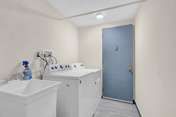 Interior, Washer