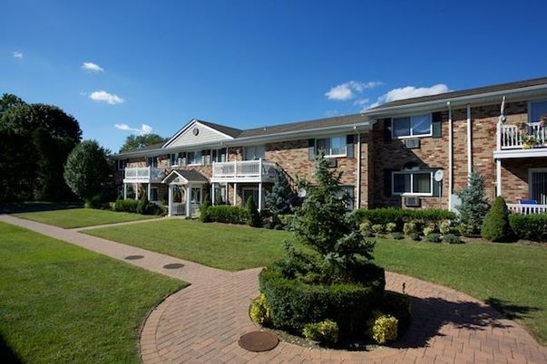 Backyard, Exterior, Facade, Brick Facade, Rowhouse