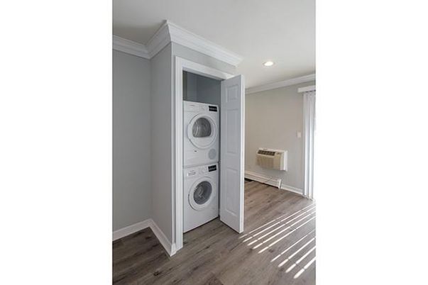 Interior, Recessed Lighting, Utility Closets, Washer, Wood Texture Flooring
