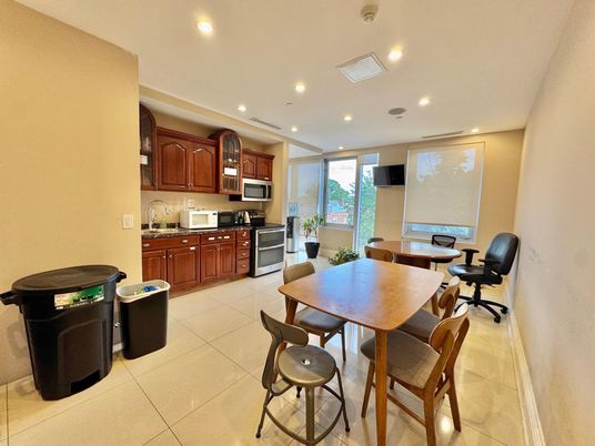 Dining room, Interior, Kitchen, Recessed Lighting