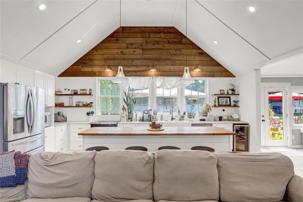 Interior, Kitchen, Pendant Lights, Recessed Lighting, Wooden Beams, Wooden Ceilings, Wooden Walls