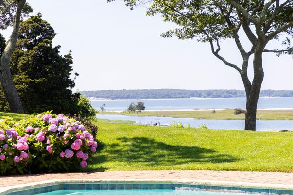 Exterior, Pool, Water