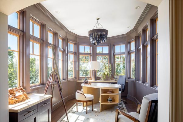 Chandelier, Dining room, Interior, Recessed Lighting, Sun Room, Wood Texture Flooring
