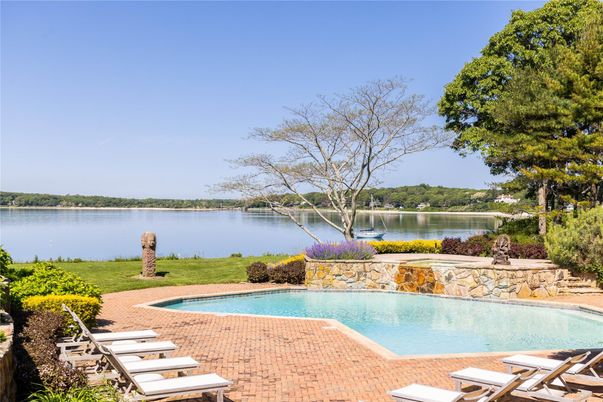 Exterior, Pool, Water