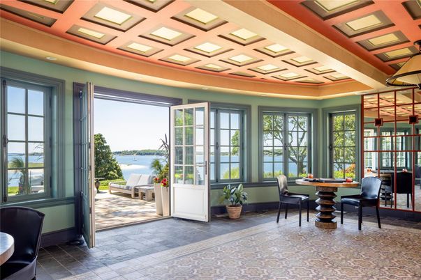 Dining room, Interior, Recessed Lighting, Water