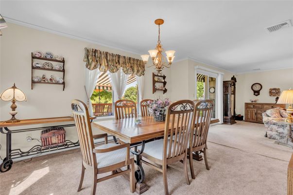 Chandelier, Dining room, Interior