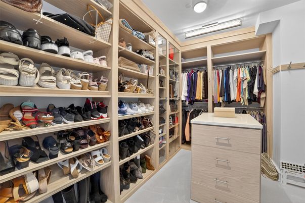 Interior, Walk-in Closets