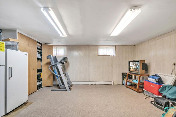 Fitness Equipment, Interior, Wooden Walls