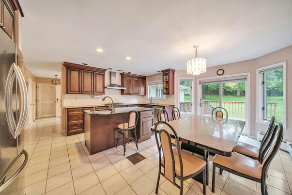 Chandelier, Dining room, Interior, Kitchen, Recessed Lighting