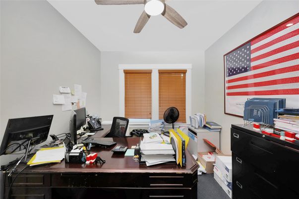 Home Office, Interior