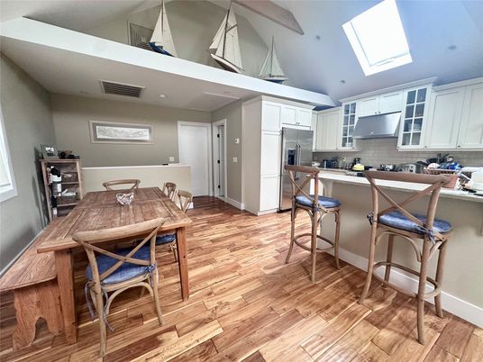 Dining room, Interior, Kitchen, Recessed Lighting, Wood Texture Flooring