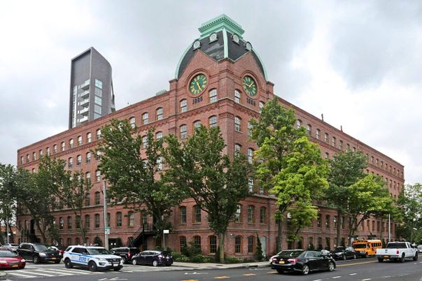 Exterior, Facade, Chicago School