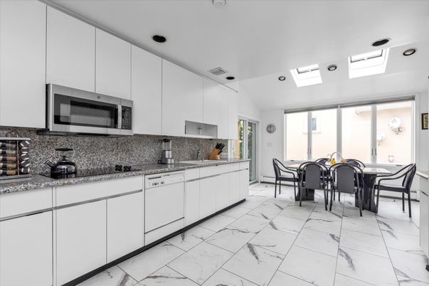 Dining room, Interior, Kitchen, Marble, Recessed Lighting