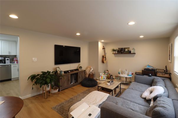 Interior, Kitchen, Living room, Recessed Lighting, Wood Texture Flooring