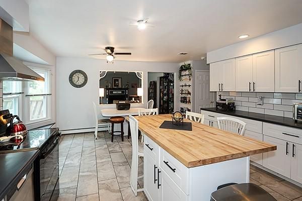 Dining room, Interior, Kitchen, Recessed Lighting