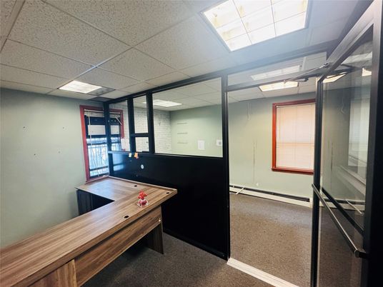 Game Room, Interior
