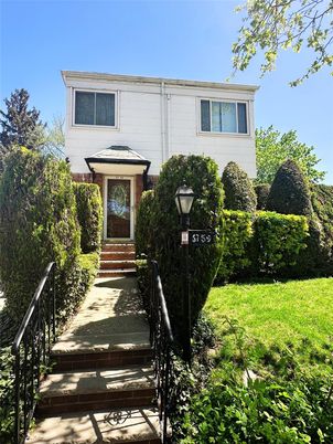 Exterior, Facade, None