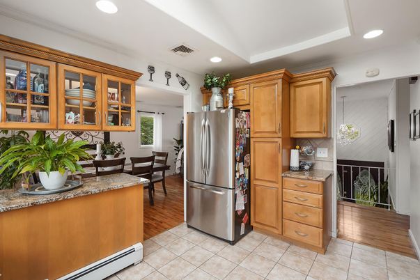 Dining room, Interior, Kitchen, Recessed Lighting, Wood Texture Flooring