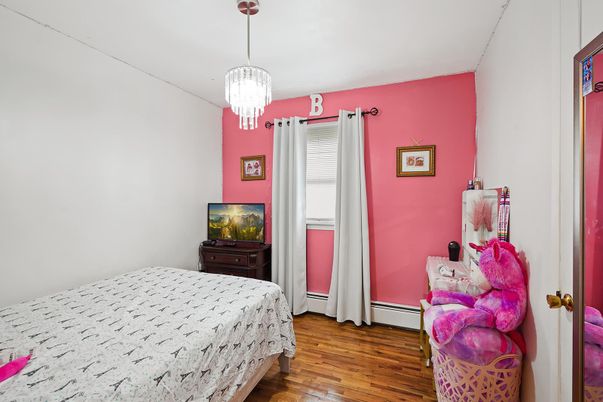 Bedroom, Interior, Pendant Lights, Wood Texture Flooring