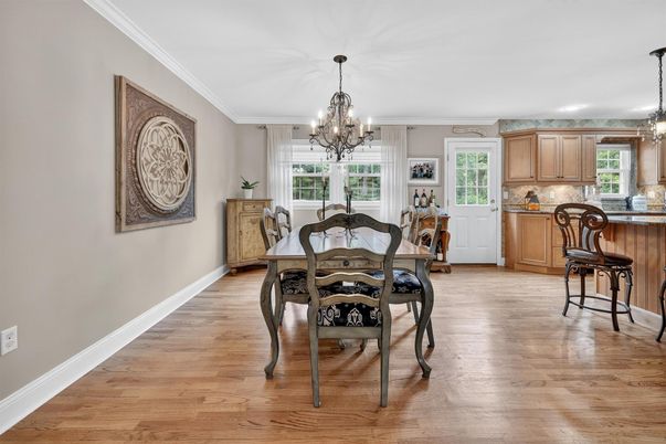 Chandelier, Dining room, Interior, Recessed Lighting, Wood Texture Flooring
