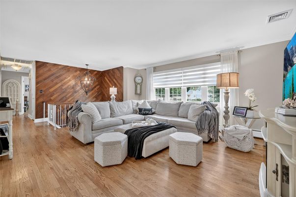 Interior, Living room, Pendant Lights, Wooden Ceilings, Wood Texture Flooring