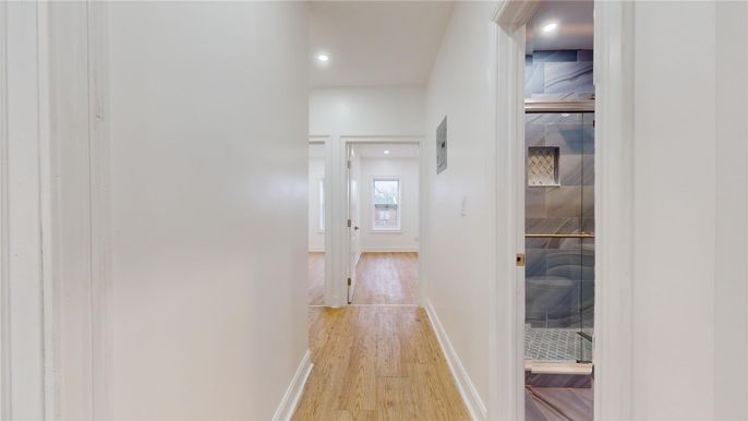 Interior, Recessed Lighting, Wood Texture Flooring