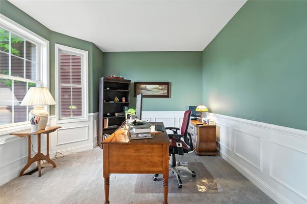 Home Office, Interior