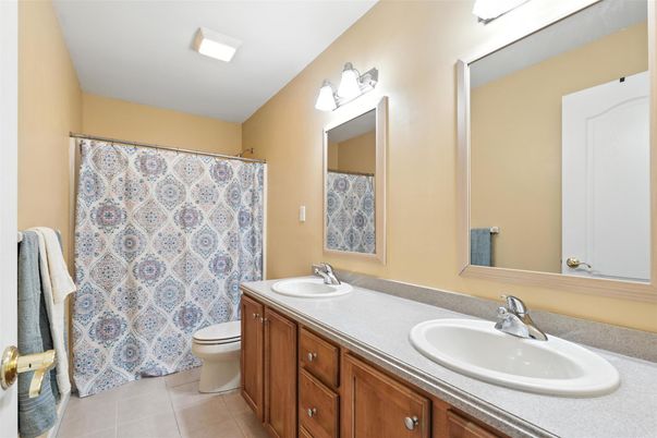 Bathroom, Dual Sink Vanities, Interior