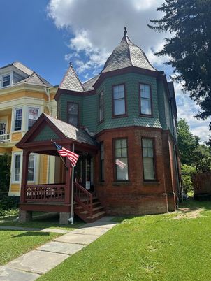 Exterior, Facade, Brick Facade, Queen Anne Victorian