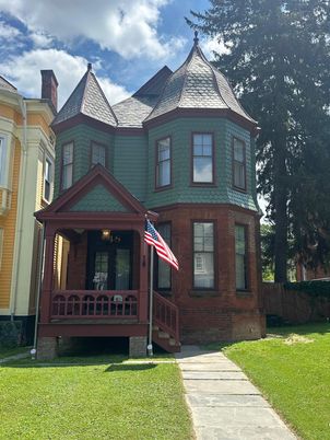 Exterior, Facade, Brick Facade, Queen Anne Victorian