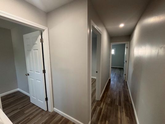 Interior, Recessed Lighting, Wood Texture Flooring