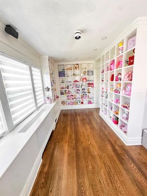 Interior, Recessed Lighting, Walk-in Closets, Wood Texture Flooring