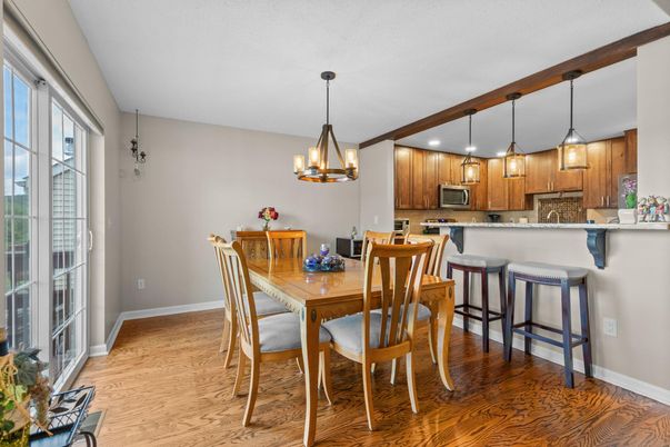 Chandelier, Dining room, Interior, Kitchen, Pendant Lights, Recessed Lighting, Wood Texture Flooring