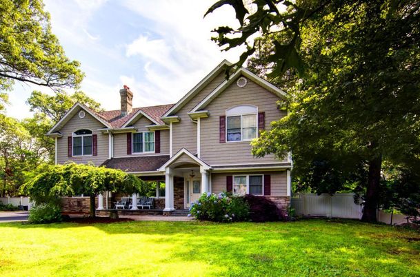 Backyard, Exterior, Facade, Queen Anne Victorian