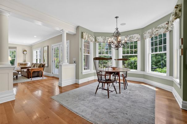 Chandelier, Dining room, Interior, Living room, Recessed Lighting, Wood Texture Flooring