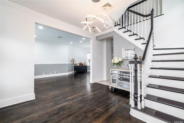 Interior, Pendant Lights, Recessed Lighting, Wood Texture Flooring