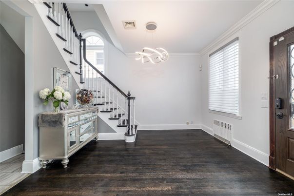 Interior, Pendant Lights, Wood Texture Flooring