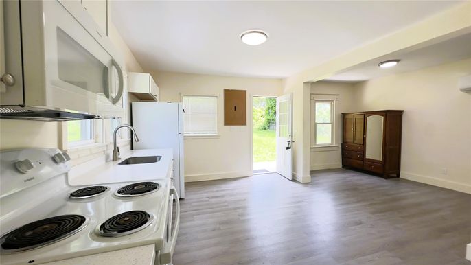 Interior, Kitchen, Recessed Lighting, Wood Texture Flooring