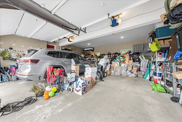 Garage, Interior